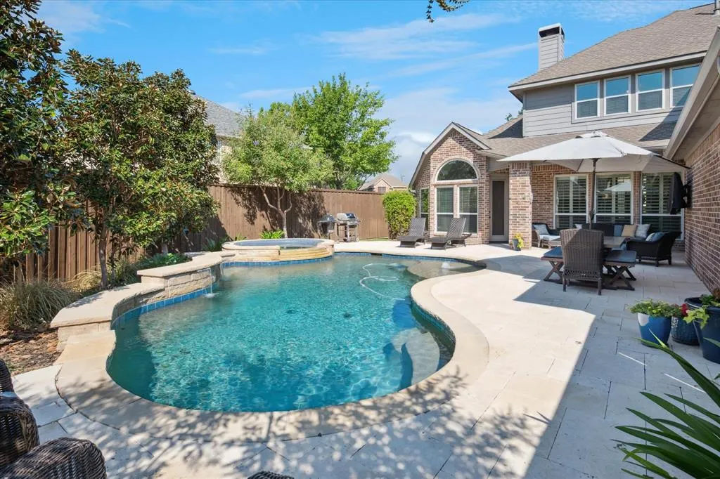 1859 Hollow Falls Court