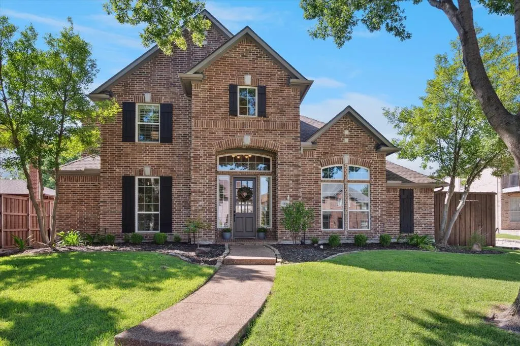 1859 Hollow Falls Court