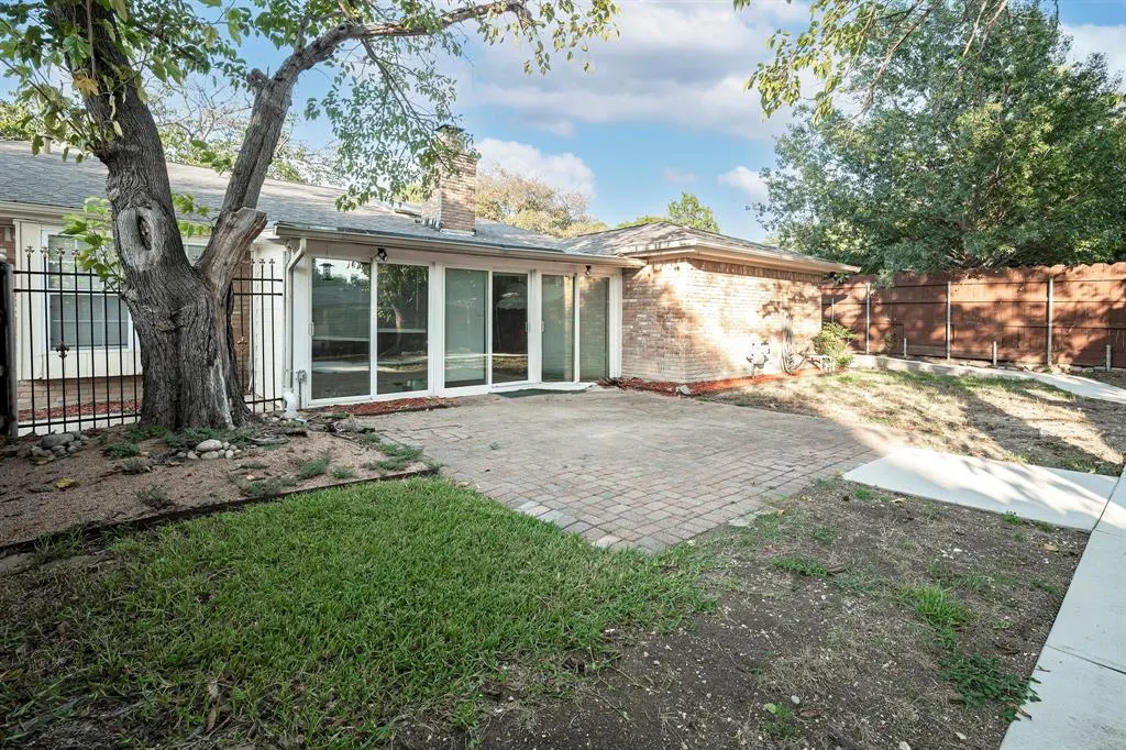 1916 Westridge Drive