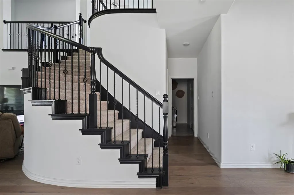 1209 Seurat Court