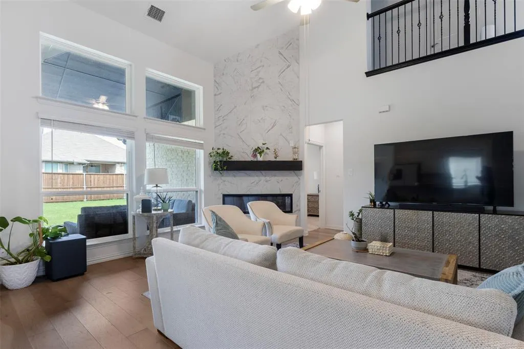 1209 Seurat Court