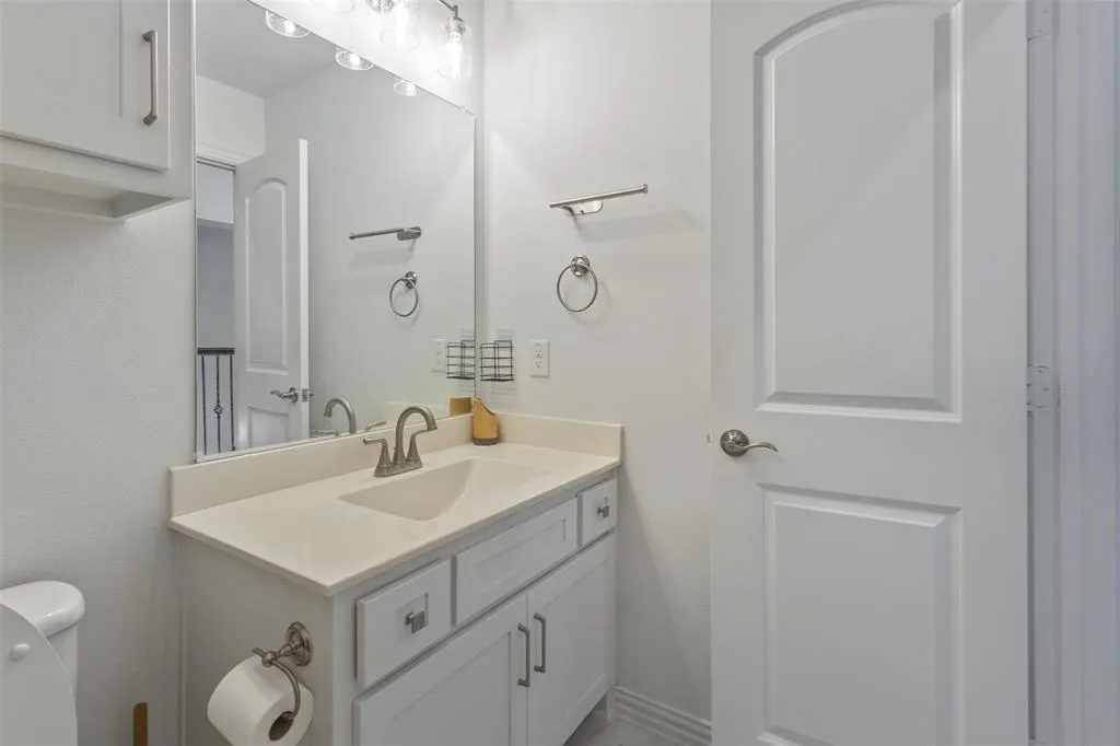 1209 Seurat Court