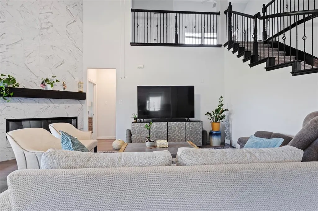 1209 Seurat Court