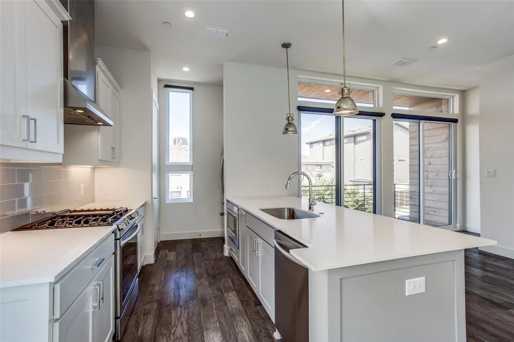4908 Manett Street, #101