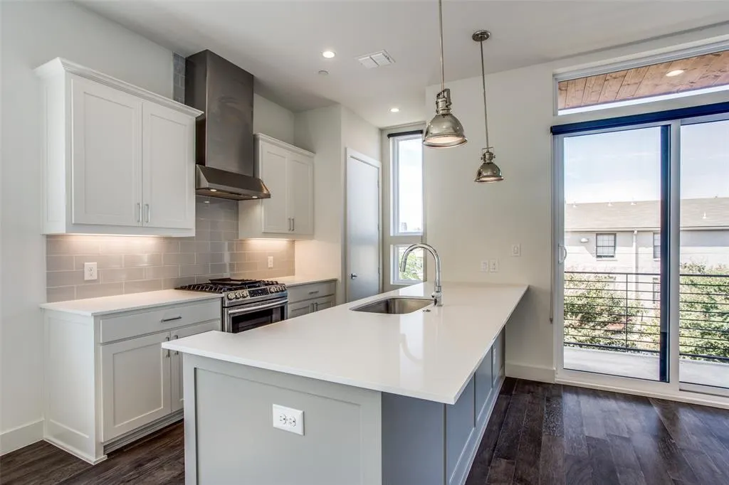 4908 Manett Street, #101