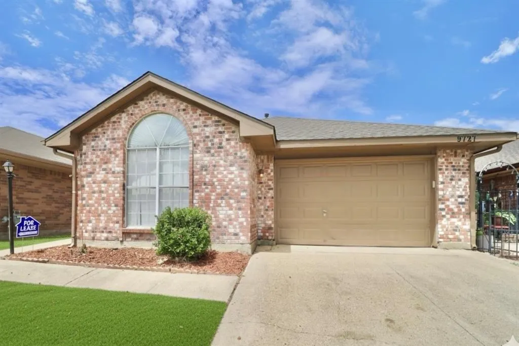 9727 Pinehurst Lane
