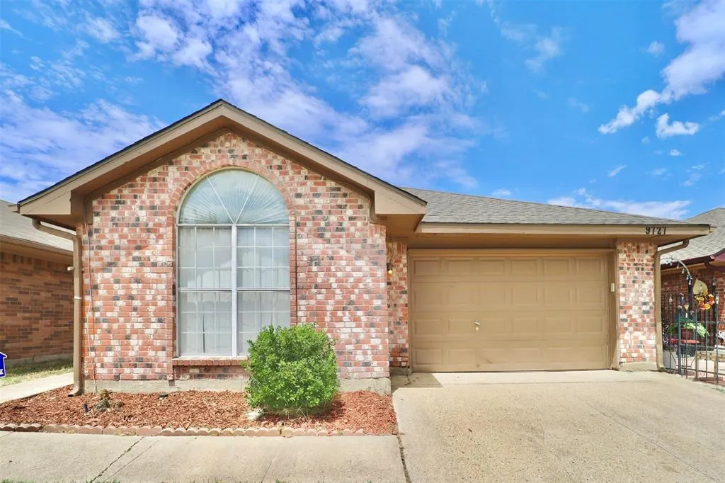 9727 Pinehurst Lane