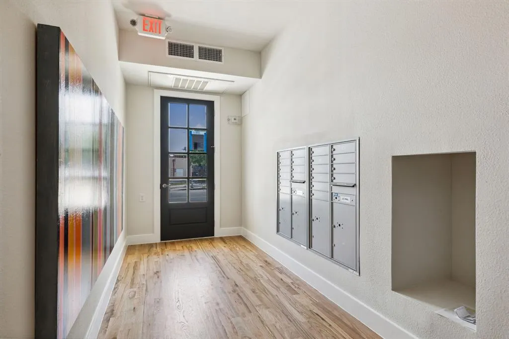 6283 La Vista Drive, #305