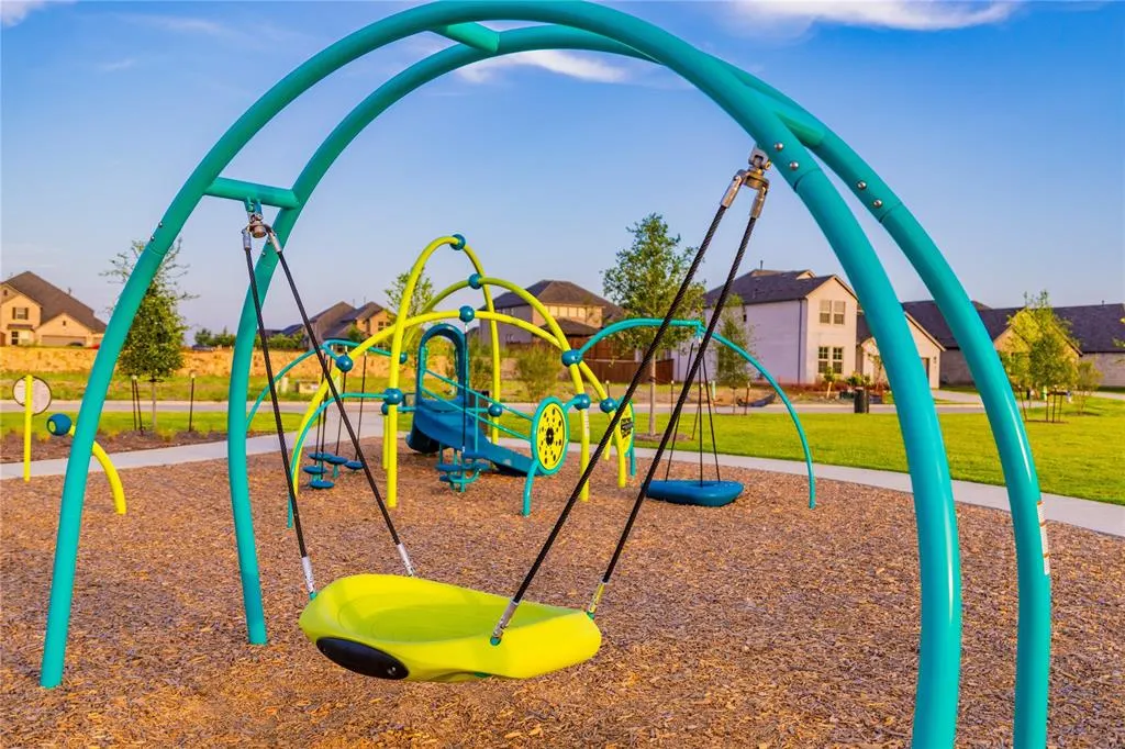 1208 Birdie Court