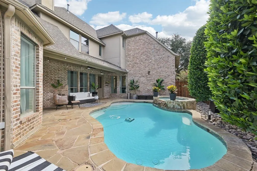 4652 Liam Drive