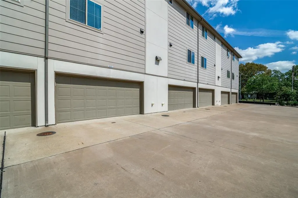 2247 Dorian Place