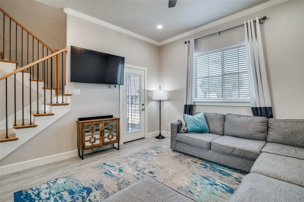2247 Dorian Place