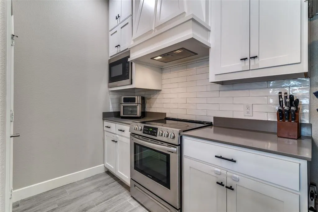2247 Dorian Place