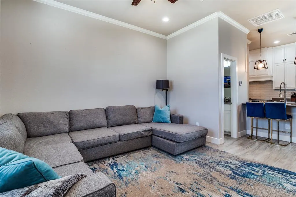 2247 Dorian Place