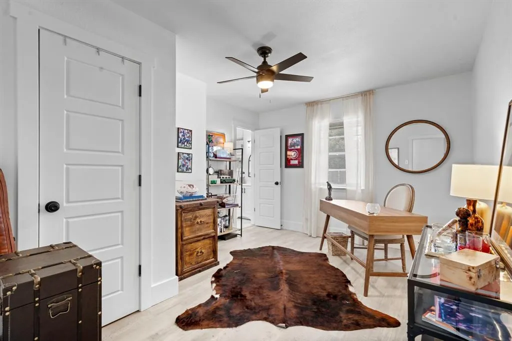 7004 Kiva Lane