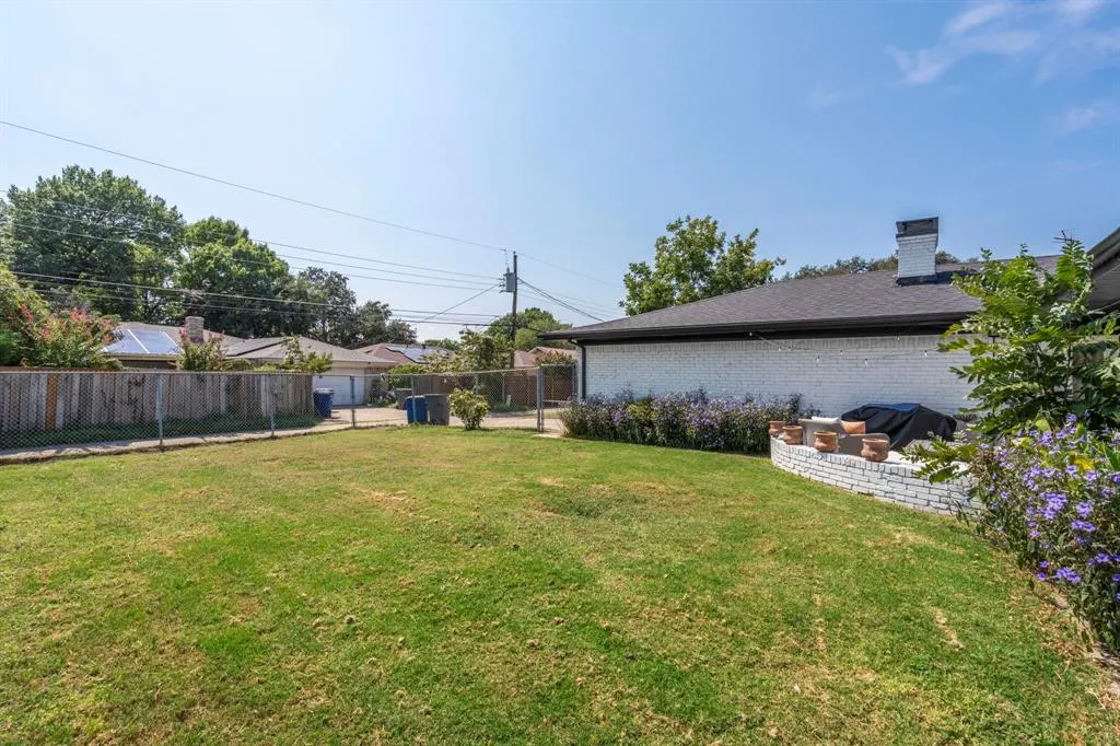 7004 Kiva Lane