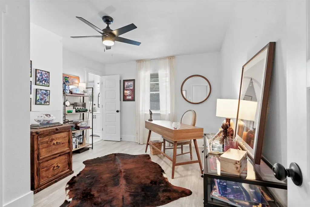 7004 Kiva Lane