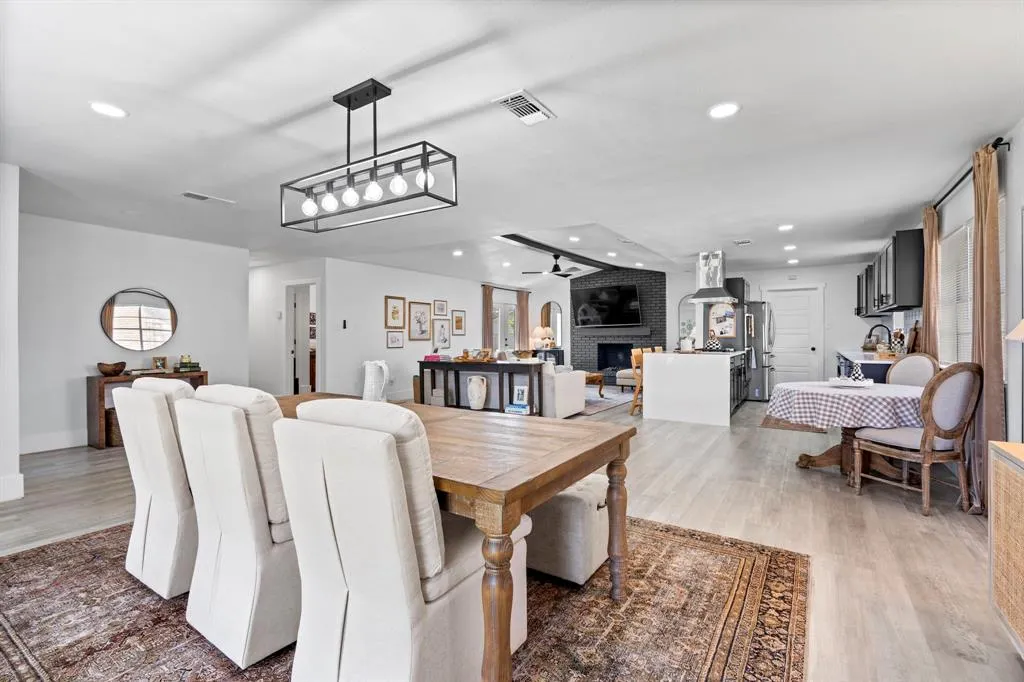7004 Kiva Lane