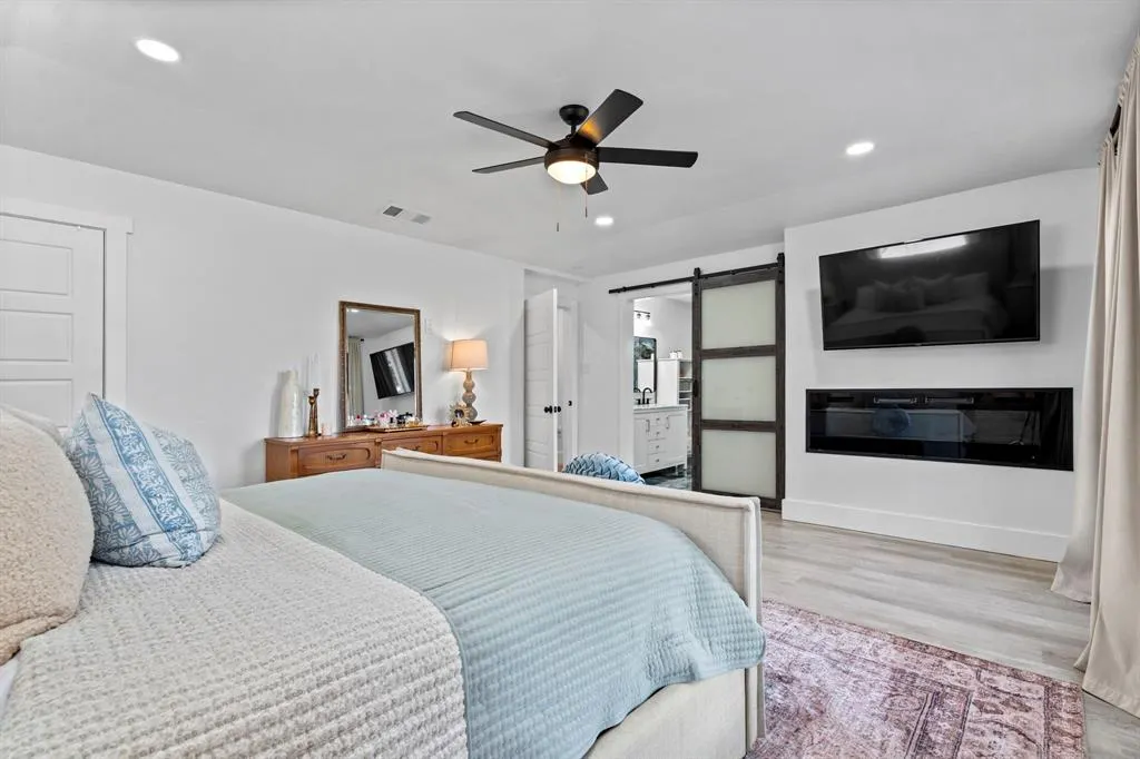 7004 Kiva Lane