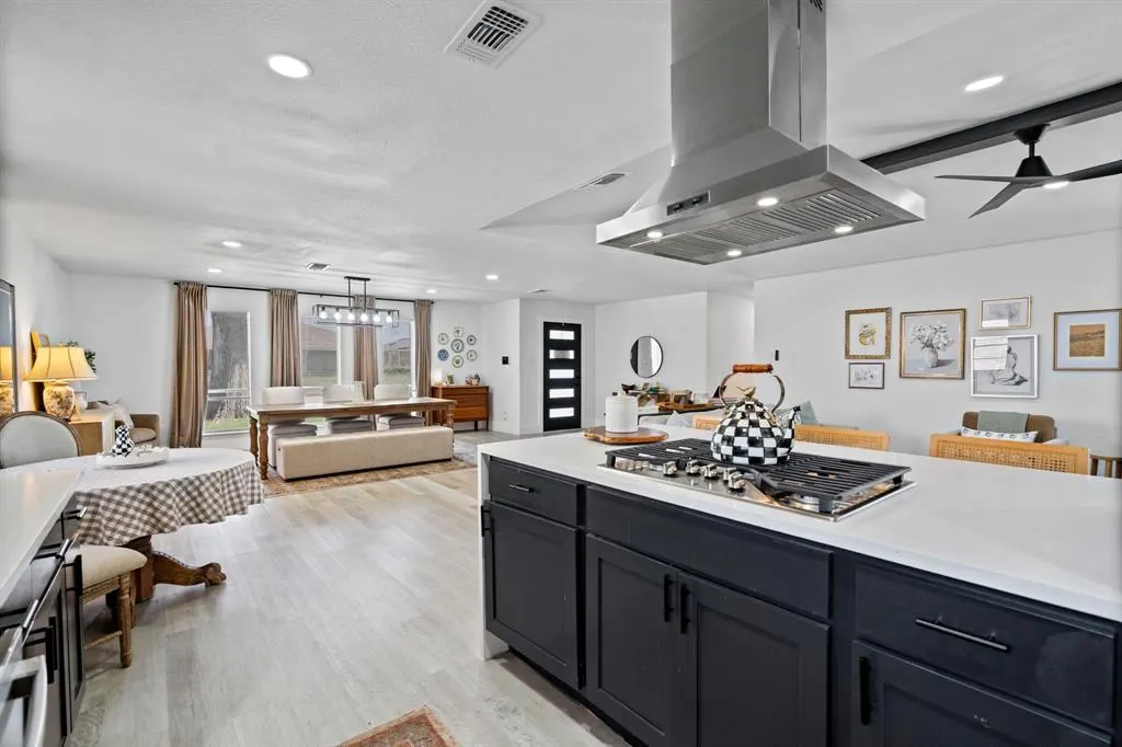 7004 Kiva Lane
