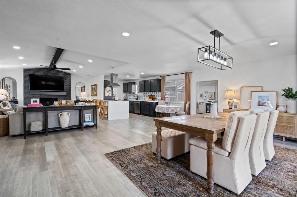 7004 Kiva Lane