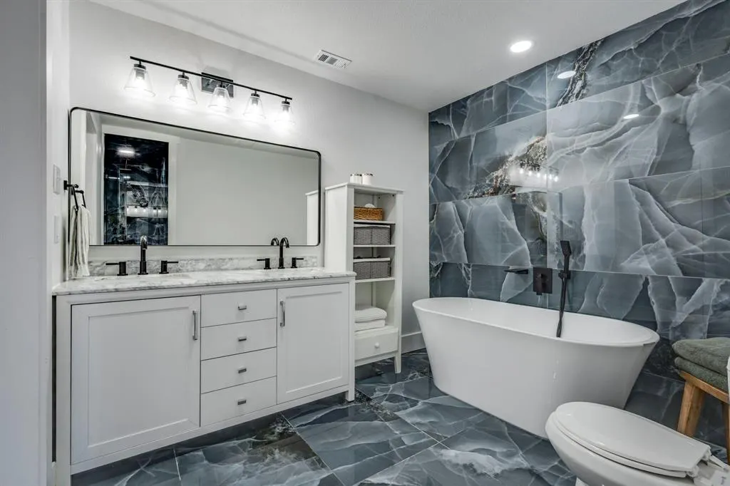7004 Kiva Lane