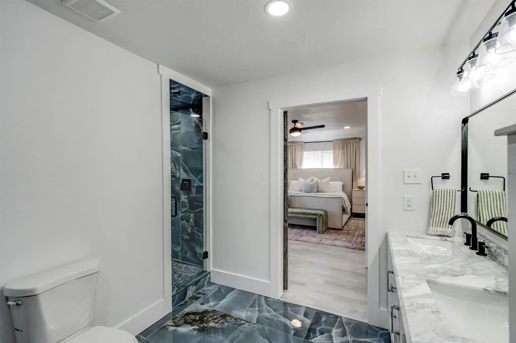 7004 Kiva Lane
