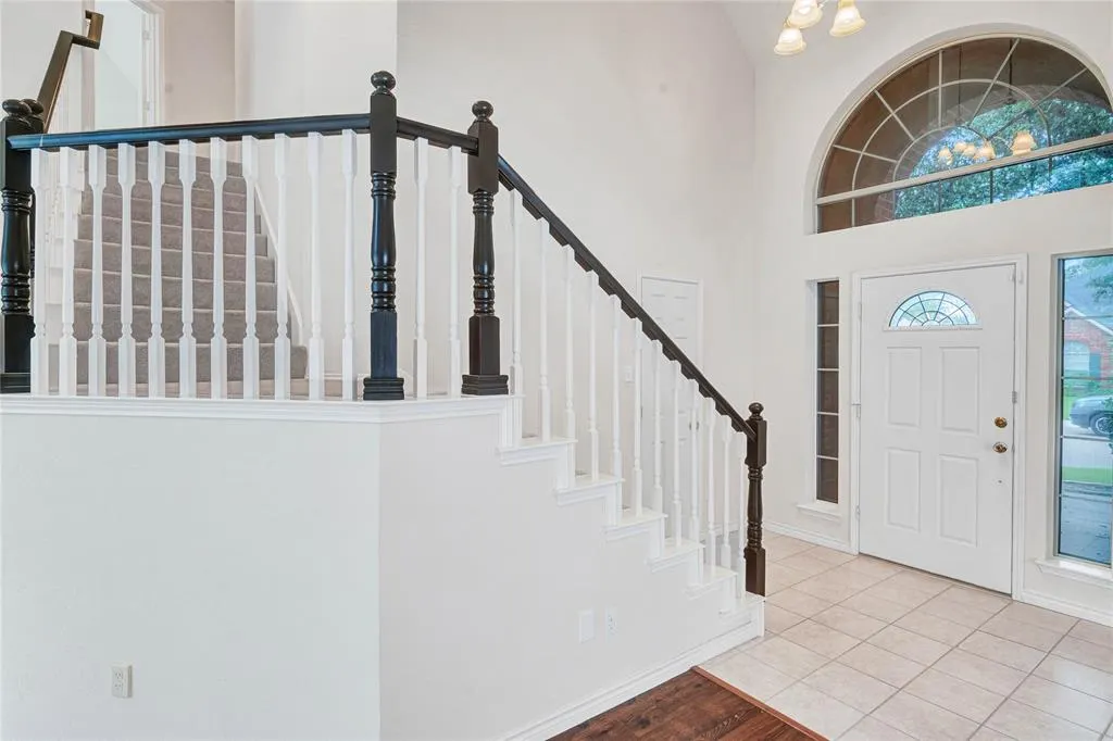 109 Falcon Creek Drive