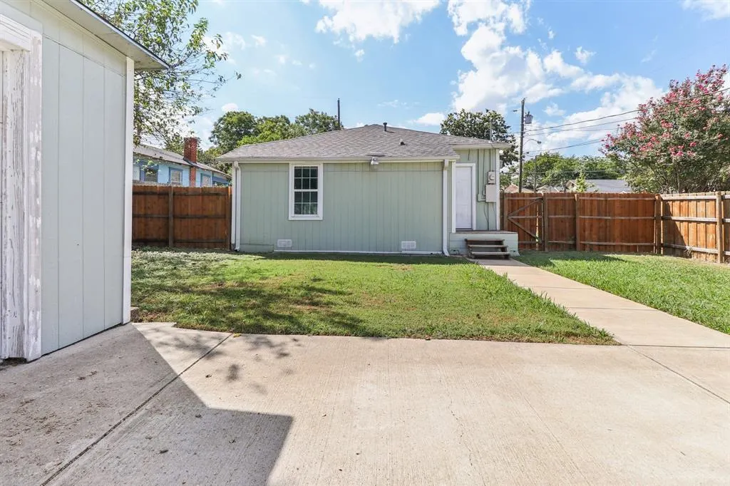 418 Lansing Street