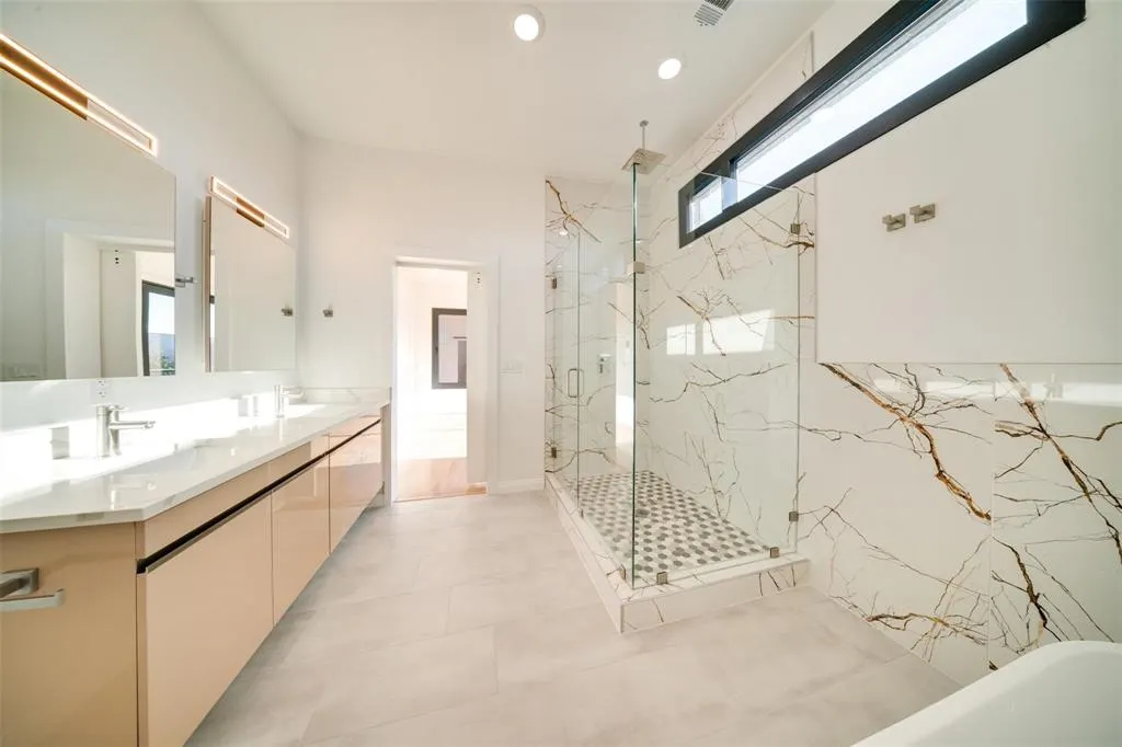 1920 Caddo Street, #103