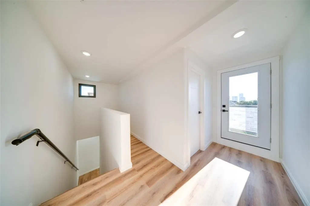 1920 Caddo Street, #103