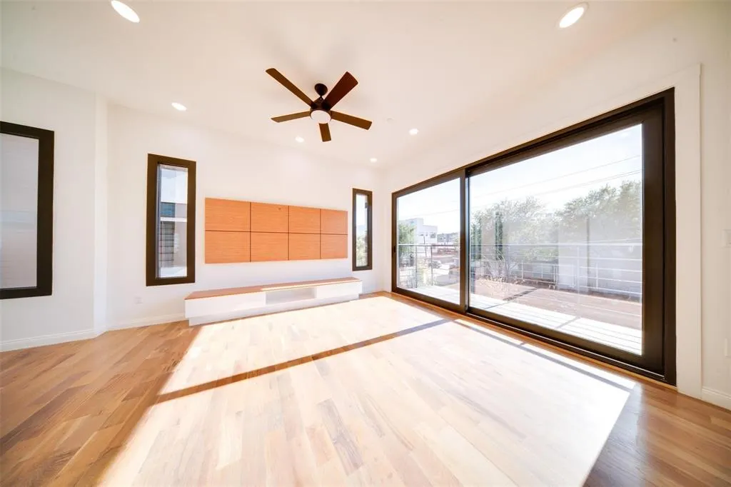 1920 Caddo Street, #103
