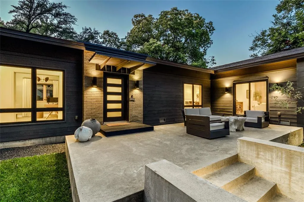 8335 San Benito Way