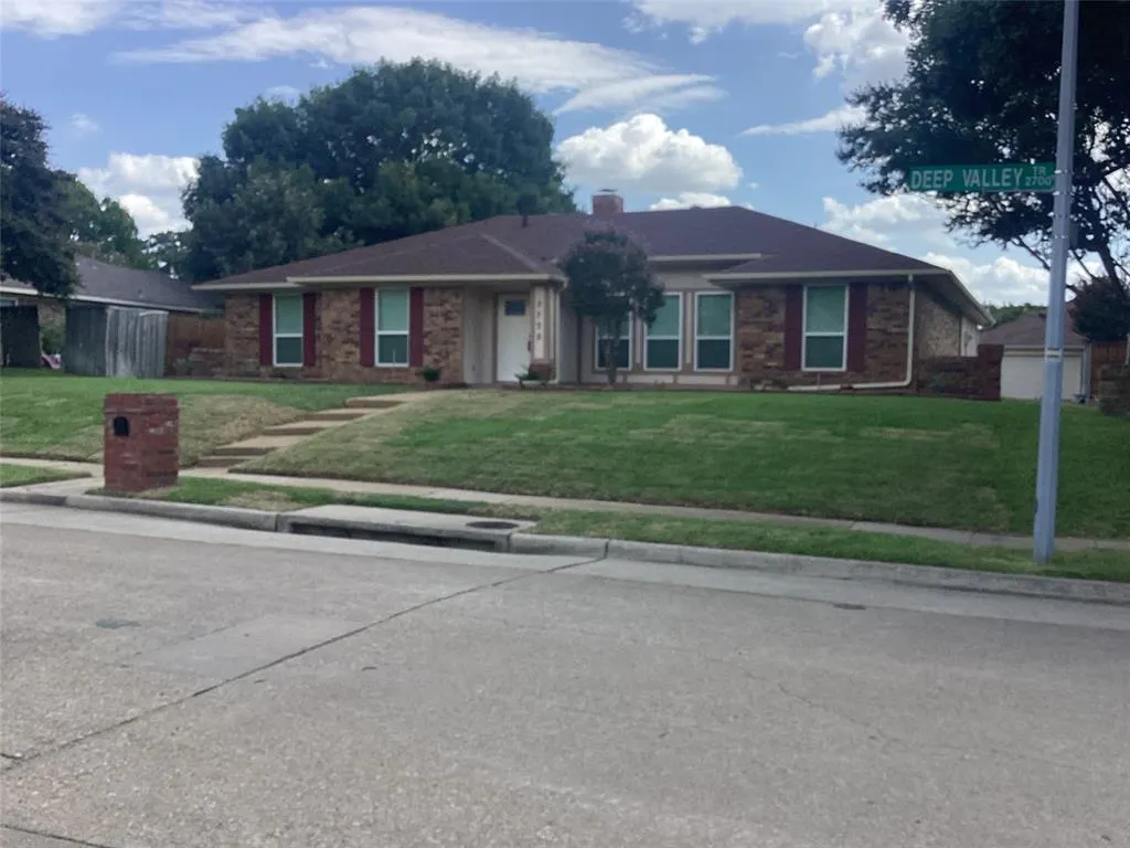 2732 Deep Valley Trail