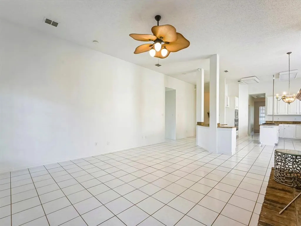 5512 Charleston Drive