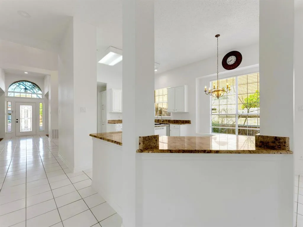 5512 Charleston Drive
