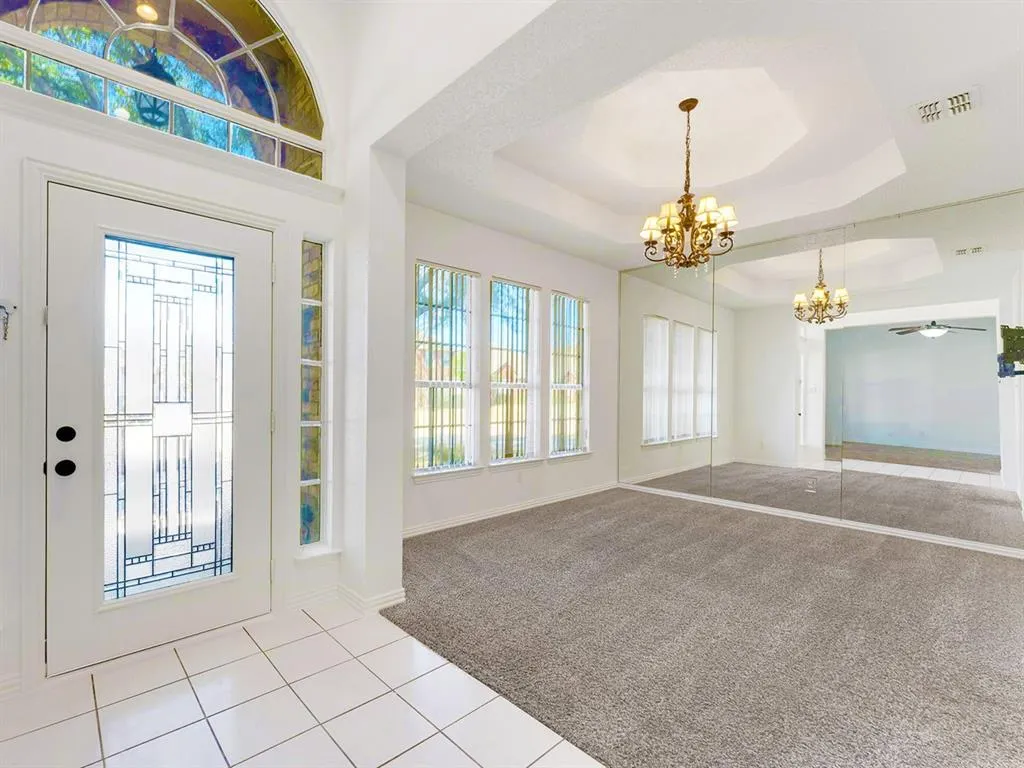 5512 Charleston Drive