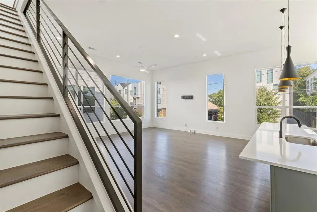 5802 Lindell Avenue, #101