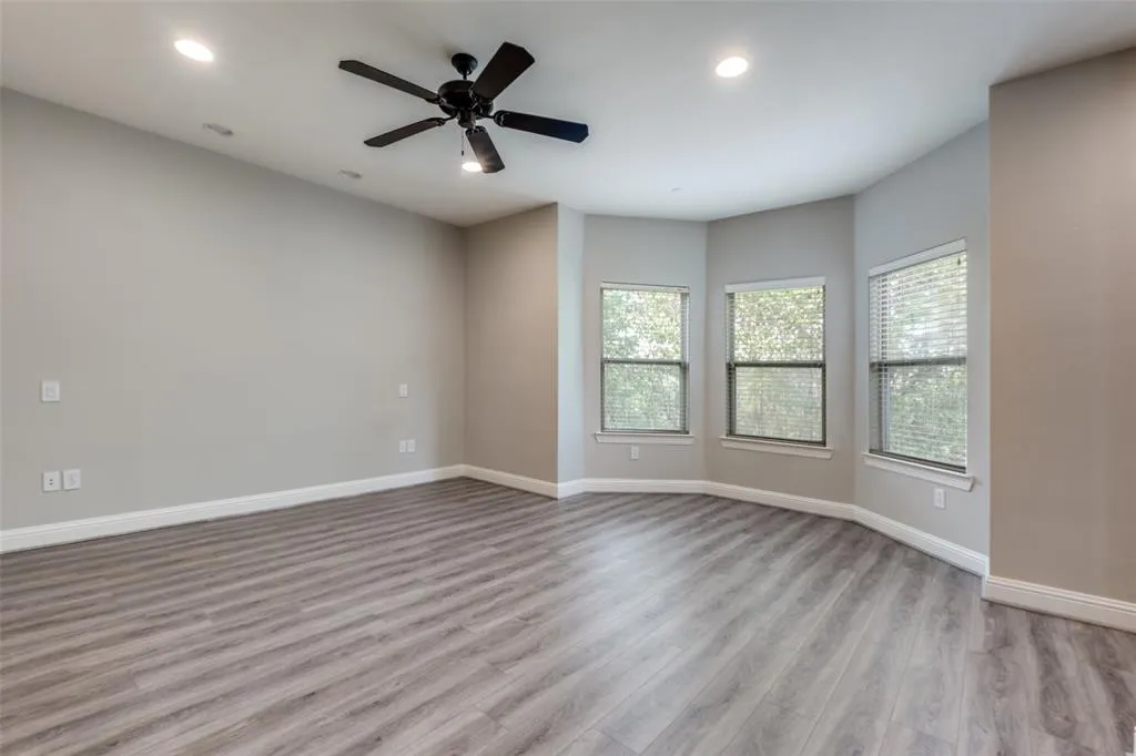 4502 Holland Avenue, #201