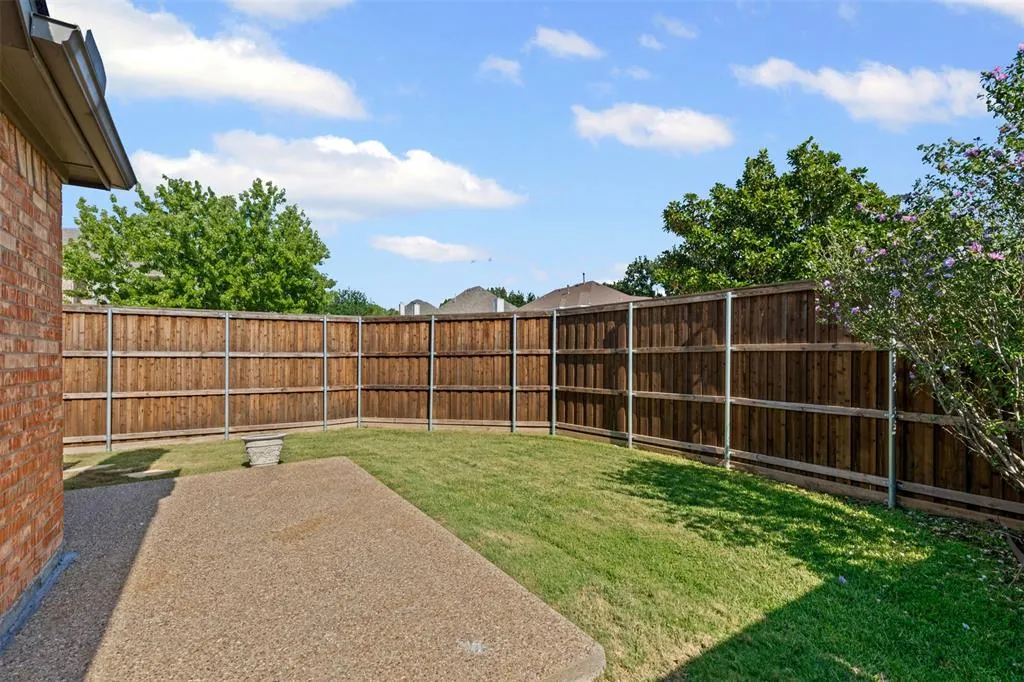 1899 Kings View Drive