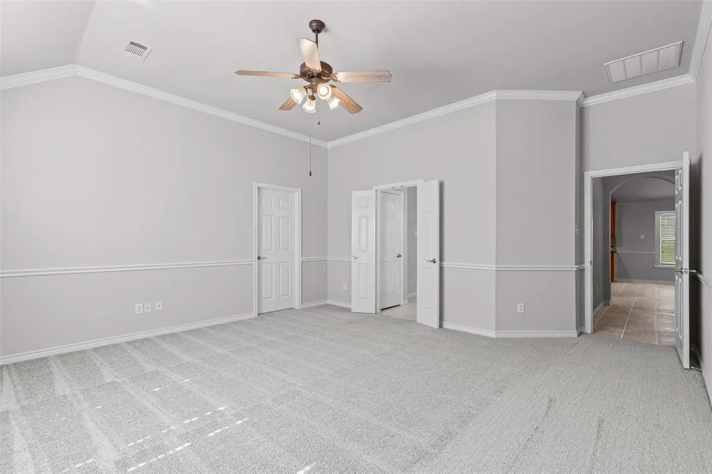 1899 Kings View Drive