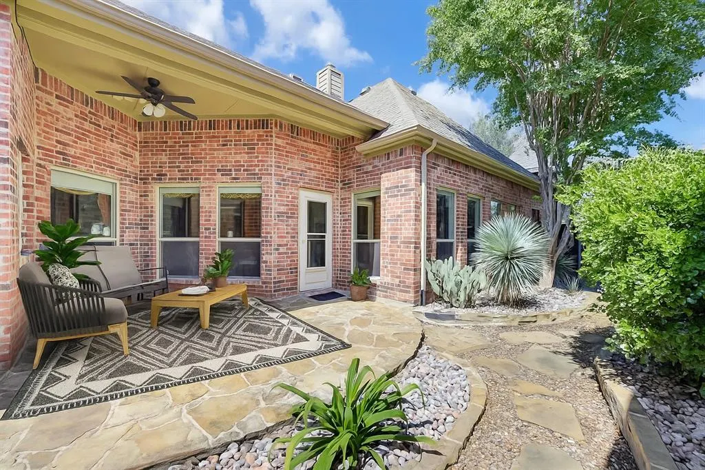 10027 Boyton Canyon Road