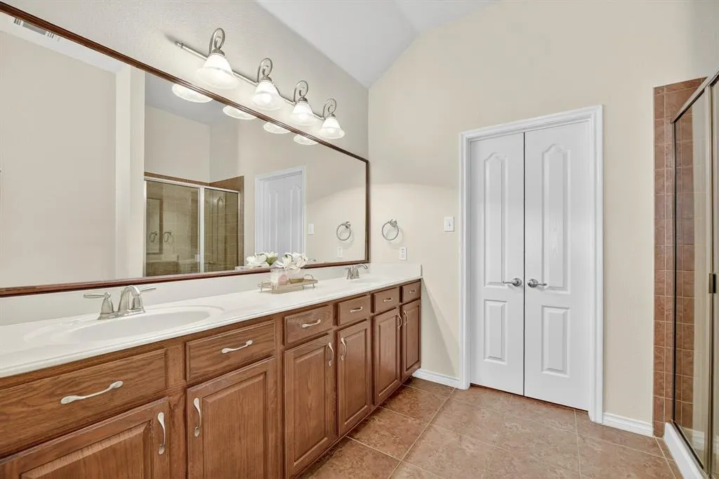 10027 Boyton Canyon Road