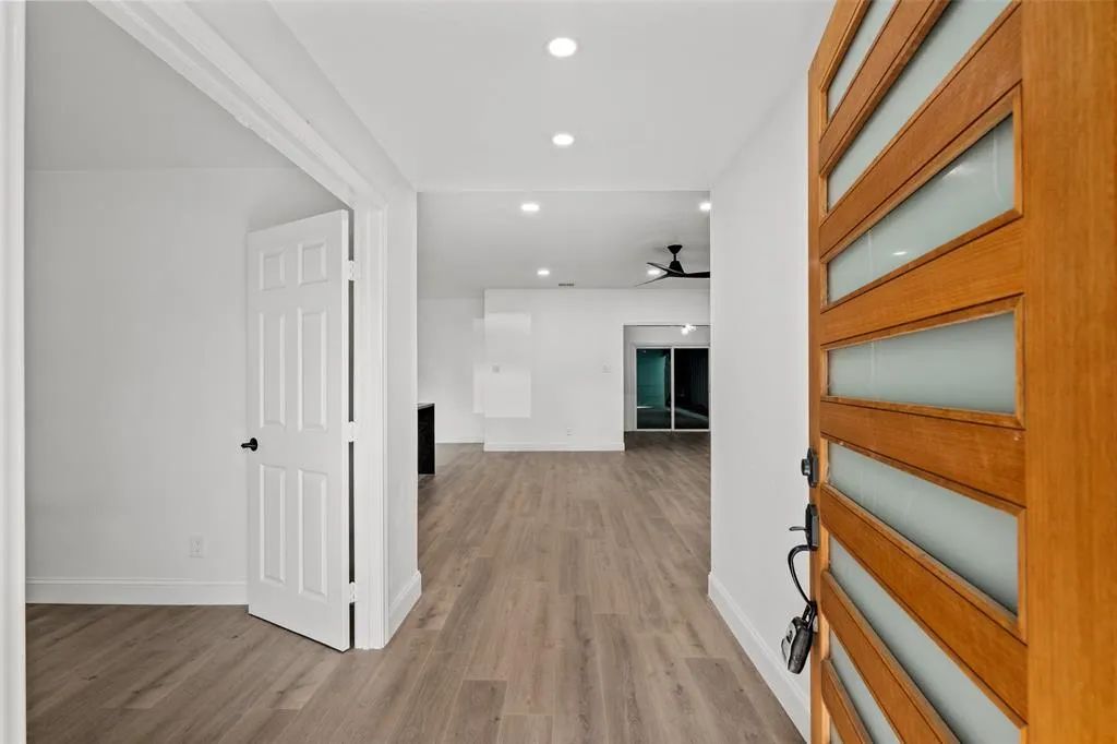 11832 Cromwell Drive