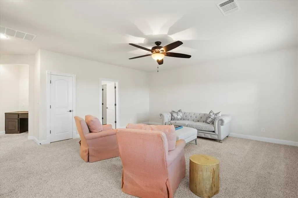 7041 Moregate Lane