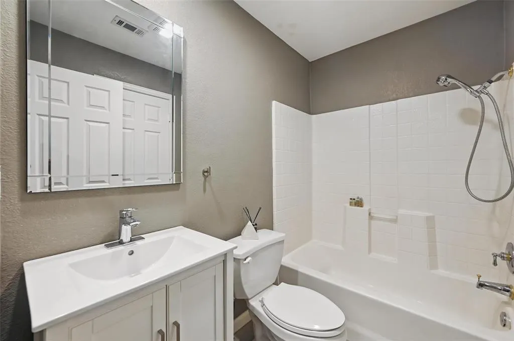 18240 Midway Road, #1002