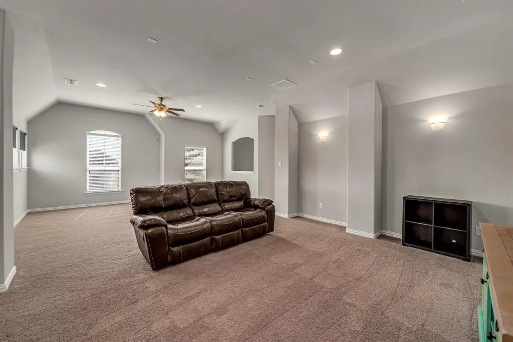 3341 Man O War Road