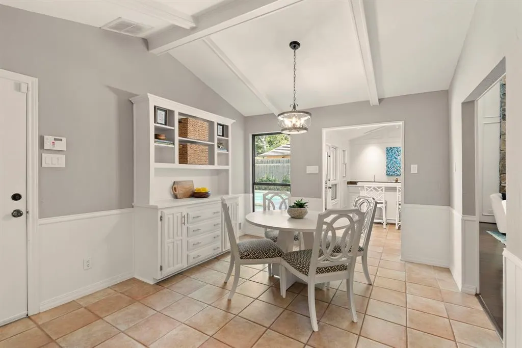 9215 Club Glen Drive