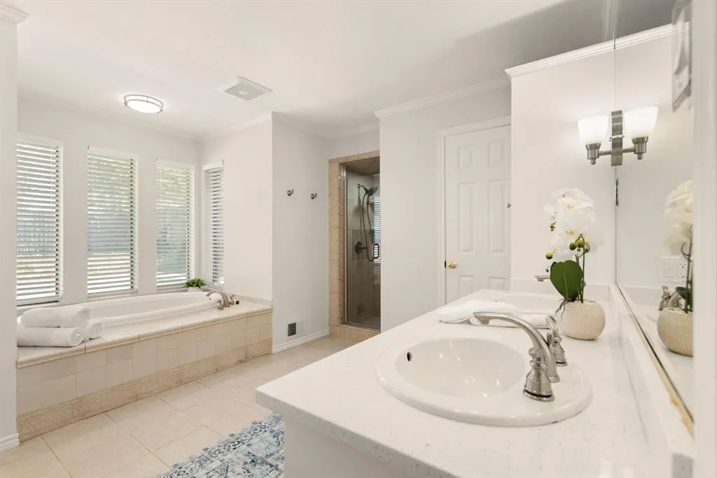9215 Club Glen Drive