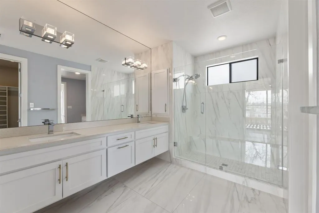 4522 Deere Street, #105